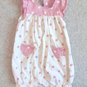 Gap: 18-24 mo girl’s heart romper